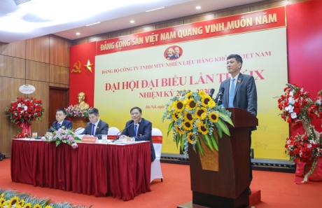 ĐỔI MỚI PHƯƠNG THỨC LÃNH ĐẠO CỦA ĐẢNG CỘNG SẢN VIỆT NAM TRONG THỜI KỲ MỚI - NHẬN DIỆN THỰC TIỄN, BẢO VỆ LỊCH SỬ VÀ ĐỊNH HƯỚNG TƯ TƯỞNG